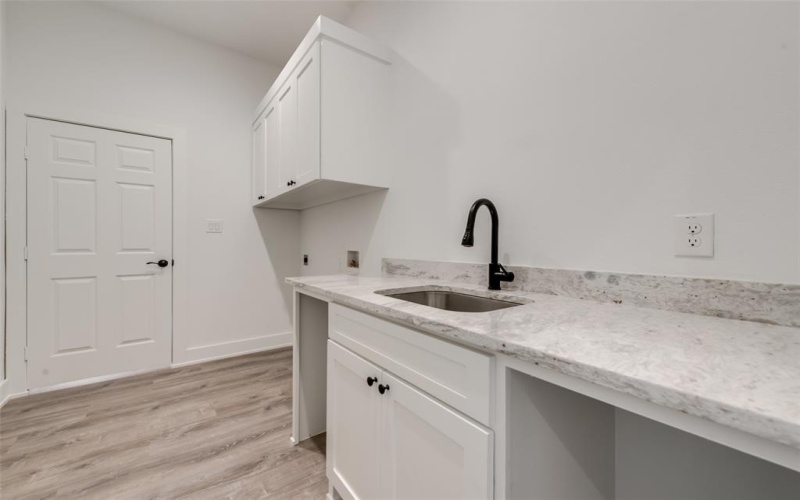 327 Lovers Lane, Terrell, TX 75160, 4 Habitaciones Habitaciones , ,3 BañosBaños,Residential,En Venta,327 Lovers Lane,0,21201467