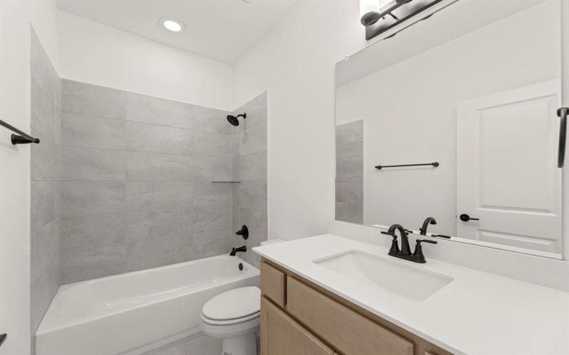 17145 Oxborough Drive, Fort Worth, TX 76247, 4 Habitaciones Habitaciones , ,3 BañosBaños,Residential,En Venta,17145 Oxborough Drive,0,21201637