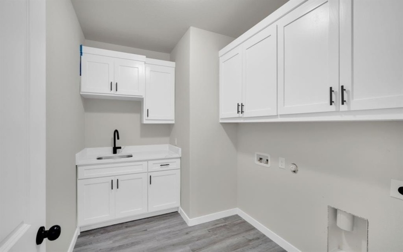 330 E Marshall Court, Palmer, TX 75152, 4 Bedrooms Bedrooms, ,3 BathroomsBathrooms,Residential,For Sale,330 E Marshall Court,0,21200485