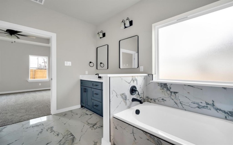 330 E Marshall Court, Palmer, TX 75152, 4 Bedrooms Bedrooms, ,3 BathroomsBathrooms,Residential,For Sale,330 E Marshall Court,0,21200485