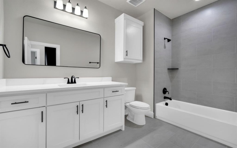 330 E Marshall Court, Palmer, TX 75152, 4 Bedrooms Bedrooms, ,3 BathroomsBathrooms,Residential,For Sale,330 E Marshall Court,0,21200485