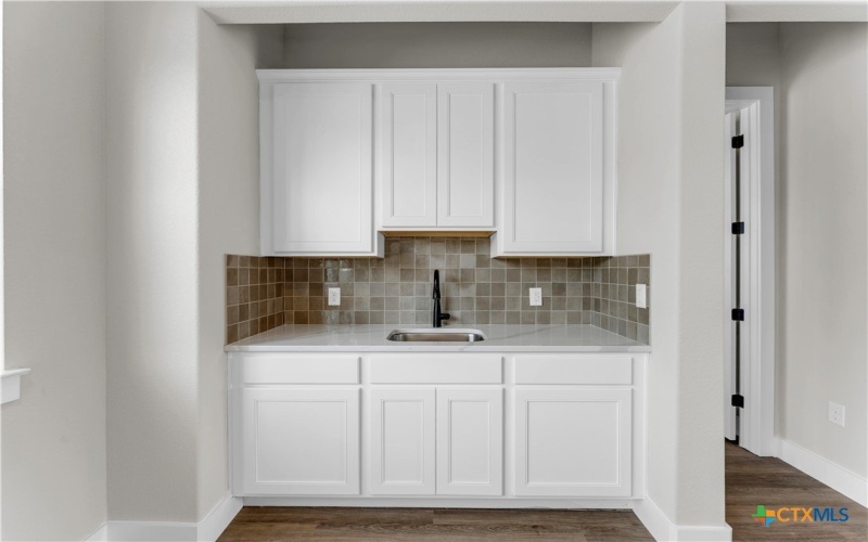 108 Double Circle Drive, Burnet, TX 78611, 4 Bedrooms Bedrooms, ,3 BathroomsBathrooms,Residential,For Sale,108 Double Circle Drive,0,606186