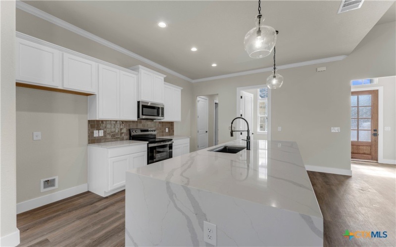 108 Double Circle Drive, Burnet, TX 78611, 4 Bedrooms Bedrooms, ,3 BathroomsBathrooms,Residential,For Sale,108 Double Circle Drive,0,606186