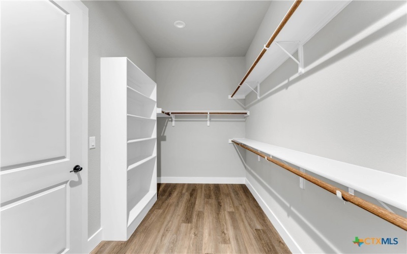 108 Double Circle Drive, Burnet, TX 78611, 4 Bedrooms Bedrooms, ,3 BathroomsBathrooms,Residential,For Sale,108 Double Circle Drive,0,606186