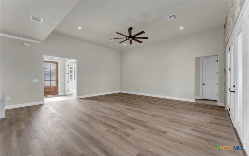 108 Double Circle Drive, Burnet, TX 78611, 4 Bedrooms Bedrooms, ,3 BathroomsBathrooms,Residential,For Sale,108 Double Circle Drive,0,606186