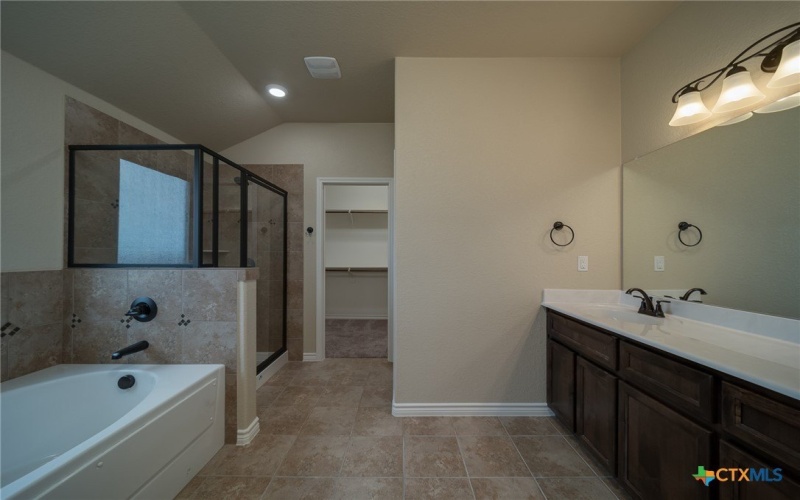 614 Bobby Lou Lane, Copperas Cove, TX 76522, 5 Habitaciones Habitaciones , ,3 BañosBaños,Residential,En Venta,614 Bobby Lou Lane,0,606312