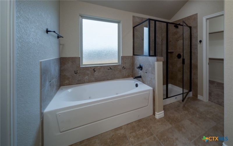 614 Bobby Lou Lane, Copperas Cove, TX 76522, 5 Habitaciones Habitaciones , ,3 BañosBaños,Residential,En Venta,614 Bobby Lou Lane,0,606312