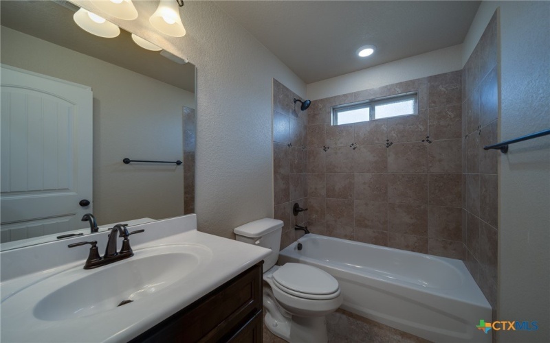 614 Bobby Lou Lane, Copperas Cove, TX 76522, 5 Habitaciones Habitaciones , ,3 BañosBaños,Residential,En Venta,614 Bobby Lou Lane,0,606312