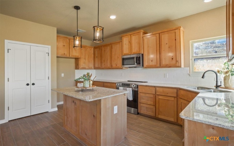 7801 Platinum Drive, Killeen, TX 76542, 3 Habitaciones Habitaciones , ,2 BañosBaños,Residential,En Venta,7801 Platinum Drive,0,606313