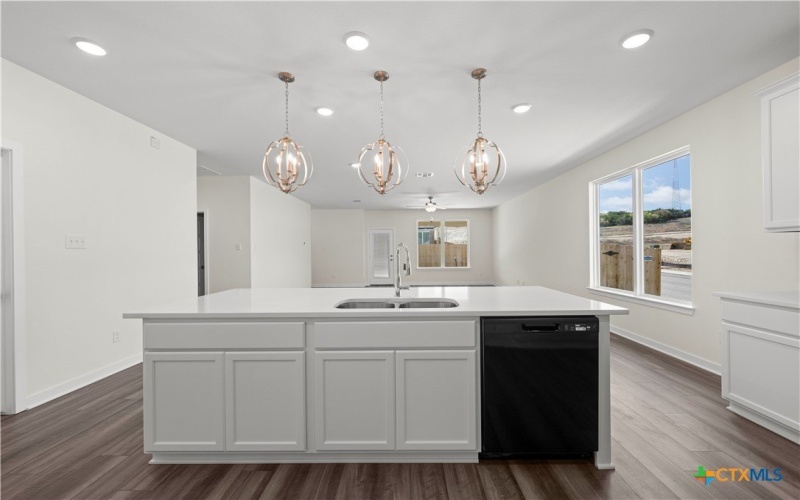 387 Pathfinder Drive, Copperas Cove, TX 76522, 3 Habitaciones Habitaciones , ,2 BañosBaños,Residential,En Venta,387 Pathfinder Drive,0,606335