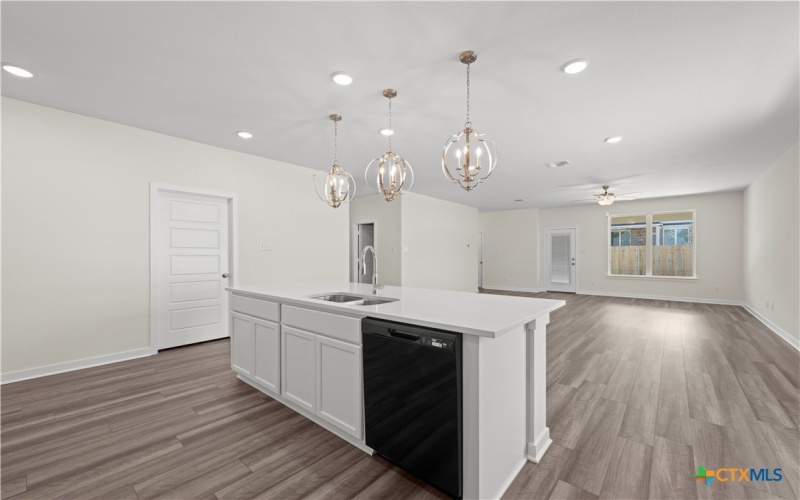 387 Pathfinder Drive, Copperas Cove, TX 76522, 3 Habitaciones Habitaciones , ,2 BañosBaños,Residential,En Venta,387 Pathfinder Drive,0,606335