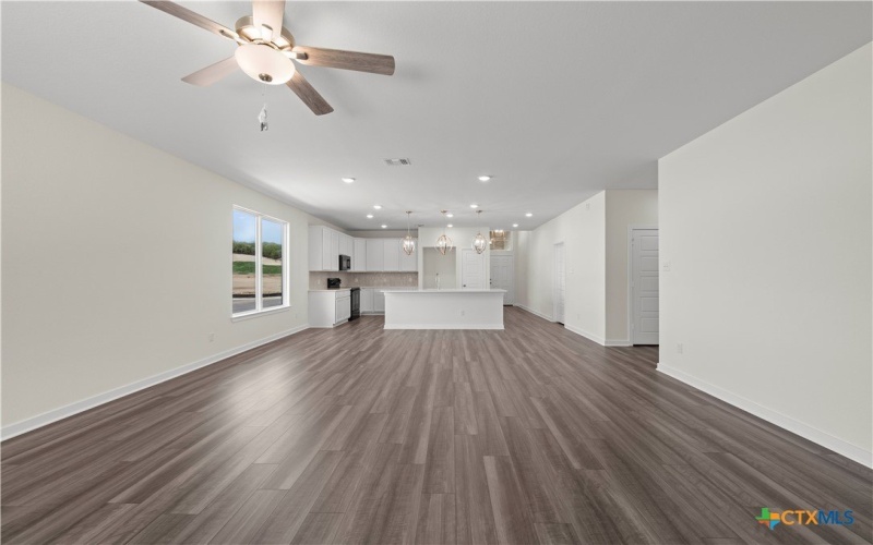 387 Pathfinder Drive, Copperas Cove, TX 76522, 3 Habitaciones Habitaciones , ,2 BañosBaños,Residential,En Venta,387 Pathfinder Drive,0,606335