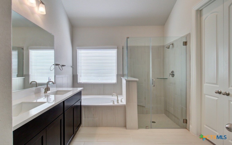 2072 Stephanie Avenue, New Braunfels, TX 78132, 3 Habitaciones Habitaciones , ,2 BañosBaños,Residential,En Venta,2072 Stephanie Avenue,0,606460