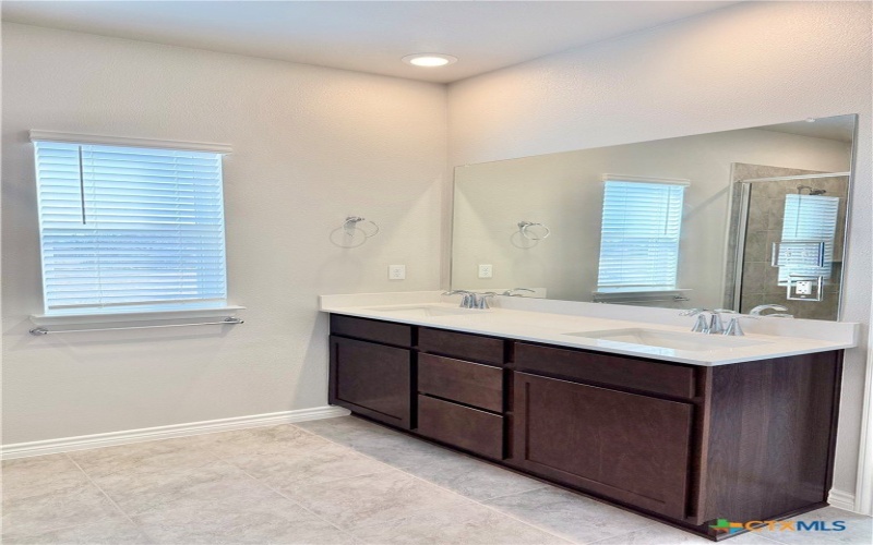 506 Story Avenue, Florence, TX 76527, 3 Habitaciones Habitaciones , ,2 BañosBaños,Residential,En Venta,506 Story Avenue,0,606448