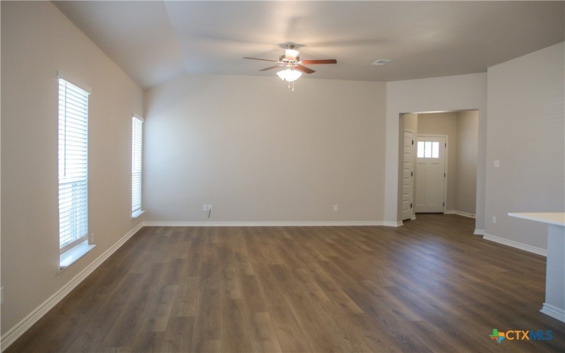 504 Story Avenue, Florence, TX 76527, 3 Habitaciones Habitaciones , ,2 BañosBaños,Residential,En Venta,504 Story Avenue,0,606570