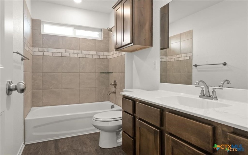 243 Green Valley Drive, Copperas Cove, TX 76522, 3 Habitaciones Habitaciones , ,3 BañosBaños,Residential,En Venta,243 Green Valley Drive,0,606584