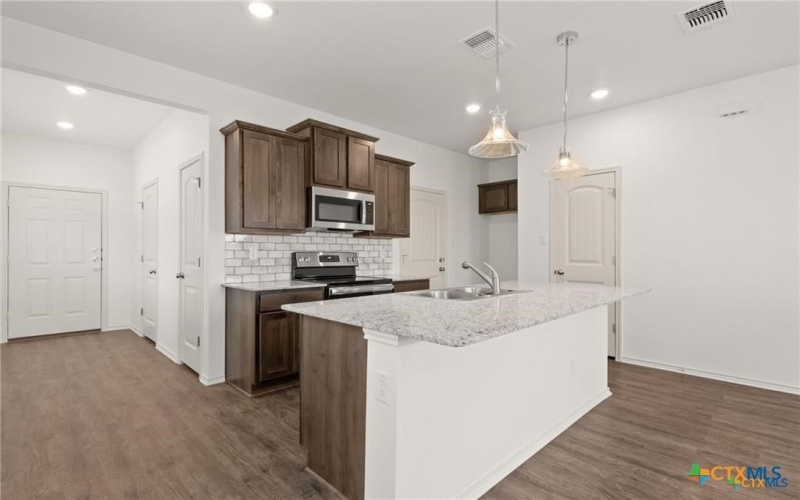 243 Green Valley Drive, Copperas Cove, TX 76522, 3 Habitaciones Habitaciones , ,3 BañosBaños,Residential,En Venta,243 Green Valley Drive,0,606584