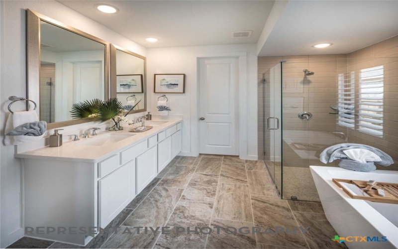 252 Menlo Bend, Liberty Hill, TX 78642, 4 Habitaciones Habitaciones , ,3 BañosBaños,Residential,En Venta,252 Menlo Bend,0,606382