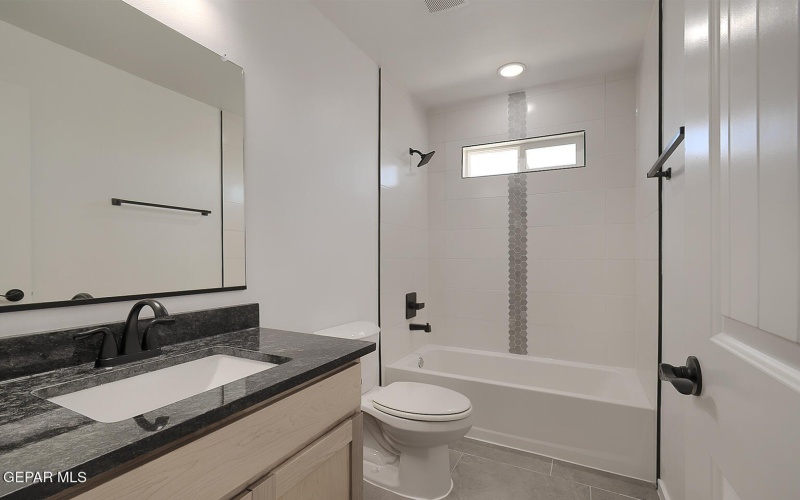 12165 Sanna Drive, El Paso, TX 79934, 4 Habitaciones Habitaciones , ,2 BañosBaños,Residential,En Venta,12165 Sanna Drive,0,939710