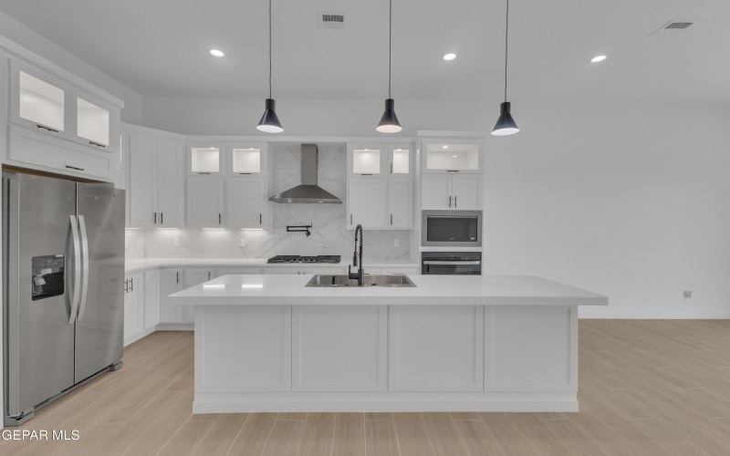 13389 EMERALD GLASS Drive, Horizon City, TX 79928, 4 Bedrooms Bedrooms, ,3 BathroomsBathrooms,Residential,For Sale,13389 EMERALD GLASS Drive,0,939711