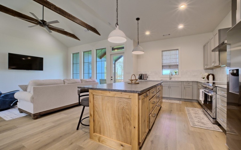 120 Palo Gaucho Lane West, Hemphill, TX 75948, 3 Bedrooms Bedrooms, ,3 BathroomsBathrooms,Residential,For Sale,120 Palo Gaucho Lane West,0,70012244