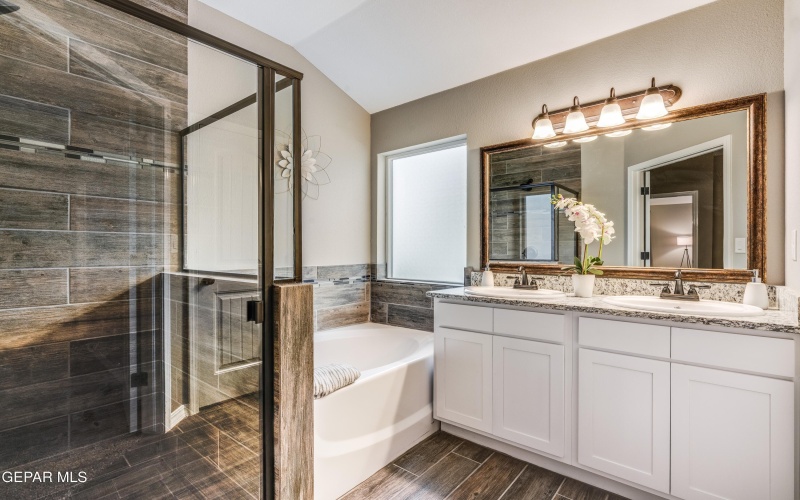 1392 Summer Enclave Place, El Paso, TX 79928, 4 Habitaciones Habitaciones , ,3 BañosBaños,Residential,En Venta,1392 Summer Enclave Place,0,939732