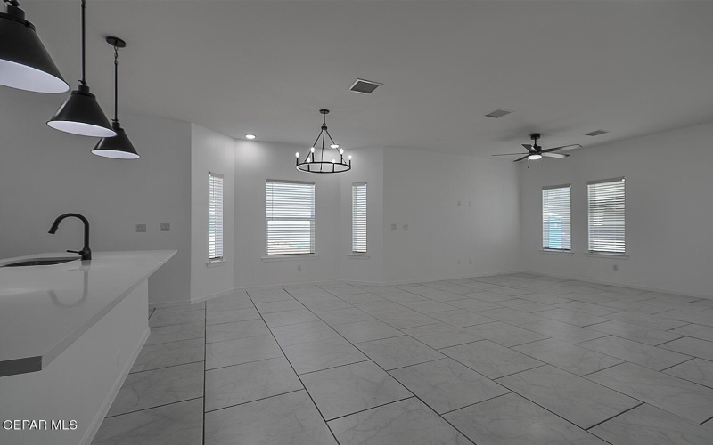 15120 ENDURANCE Avenue, El Paso, TX 79938, 4 Habitaciones Habitaciones , ,2 BañosBaños,Residential,En Venta,15120 ENDURANCE Avenue,0,939742