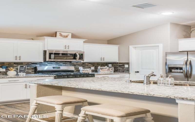 13916 Summer Wave Avenue, El Paso, TX 79928, 4 Habitaciones Habitaciones , ,3 BañosBaños,Residential,En Venta,13916 Summer Wave Avenue,0,939744