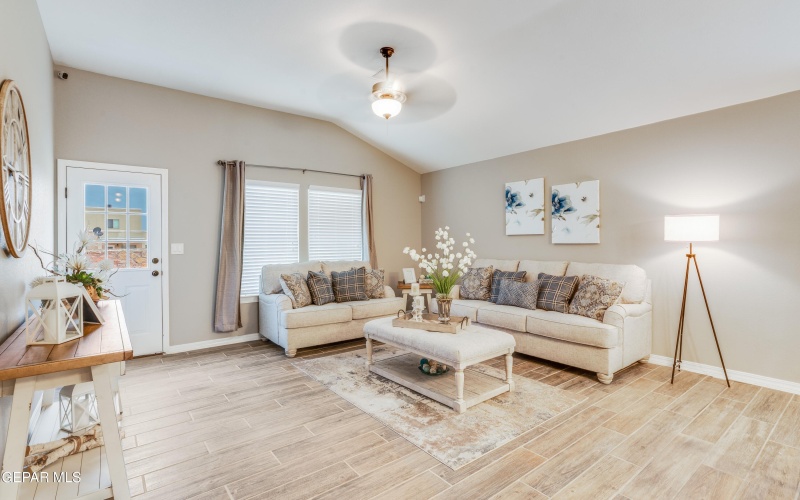 13844 Victory Sky Avenue, El Paso, TX 79928, 4 Habitaciones Habitaciones , ,3 BañosBaños,Residential,En Venta,13844 Victory Sky Avenue,0,939751