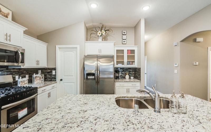 525 Caddo Lane, Clint, TX 79836, 4 Bedrooms Bedrooms, ,3 BathroomsBathrooms,Residential,For Sale,525 Caddo Lane,0,939756