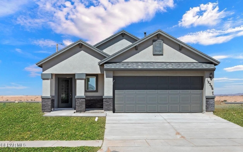 13868 Thunder Sky Avenue, El Paso, TX 79928, 4 Bedrooms Bedrooms, ,3 BathroomsBathrooms,Residential,For Sale,13868 Thunder Sky Avenue,0,939769