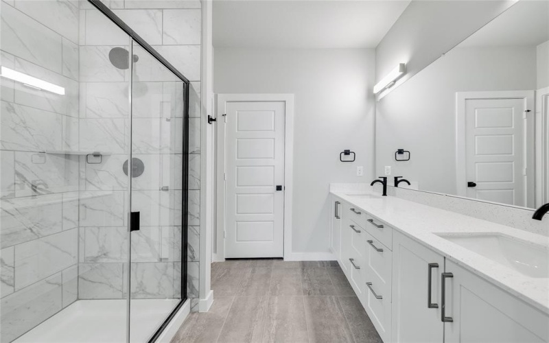 4027-4029 Clovis Street, Midlothian, TX 76065, 8 Bedrooms Bedrooms, ,5 BathroomsBathrooms,Residential Multi Family,For Sale,4027-4029 Clovis Street,0,21195946