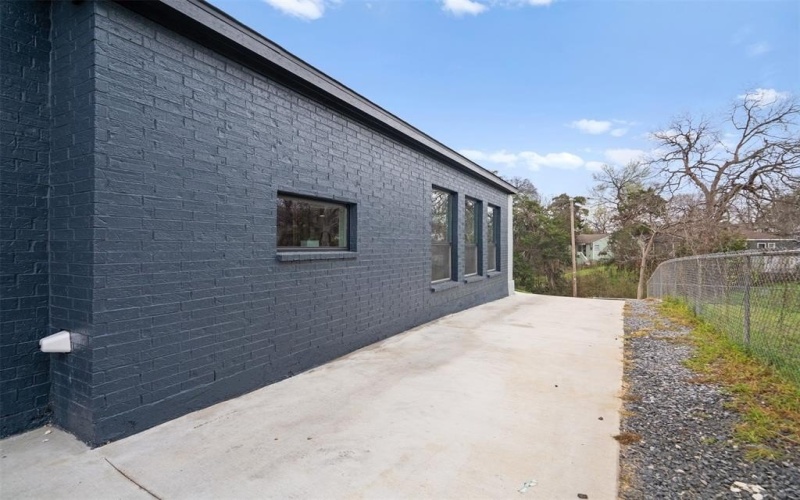 1203 Forester Drive, Dallas, TX 75216, 3 Bedrooms Bedrooms, ,2 BathroomsBathrooms,Residential,For Sale,1203 Forester Drive,0,21201563