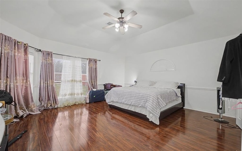 4525 Warbler Lane, Garland, TX 75043, 5 Habitaciones Habitaciones , ,3 BañosBaños,Residential,En Venta,4525 Warbler Lane,0,21201791