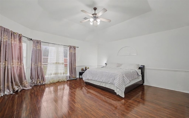 4525 Warbler Lane, Garland, TX 75043, 5 Habitaciones Habitaciones , ,3 BañosBaños,Residential,En Venta,4525 Warbler Lane,0,21201791