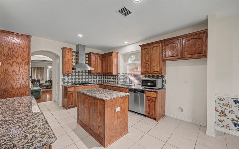 4525 Warbler Lane, Garland, TX 75043, 5 Habitaciones Habitaciones , ,3 BañosBaños,Residential,En Venta,4525 Warbler Lane,0,21201791