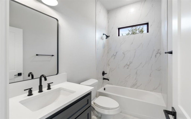 1118 Thicket Trail, Granbury, TX 76048, 3 Bedrooms Bedrooms, ,2 BathroomsBathrooms,Residential,For Sale,1118 Thicket Trail,0,21201841