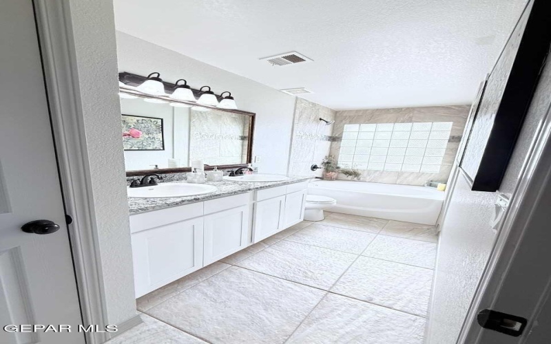 13844 Carolina Ponce Avenue, El Paso, TX 79928, 4 Habitaciones Habitaciones , ,2 BañosBaños,Residential,En Venta,13844 Carolina Ponce Avenue,0,939778