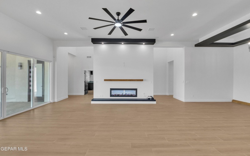 15110 HINOJOS Avenue, El Paso, TX 79938, 4 Bedrooms Bedrooms, ,3 BathroomsBathrooms,Residential,For Sale,15110 HINOJOS Avenue,0,939856