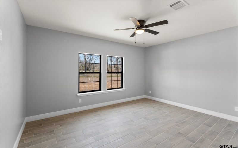 201 S Quille, Mt Pleasant, TX 75455, 4 Habitaciones Habitaciones , ,2 BañosBaños,Residential,En Venta,201 S Quille,0,24014298