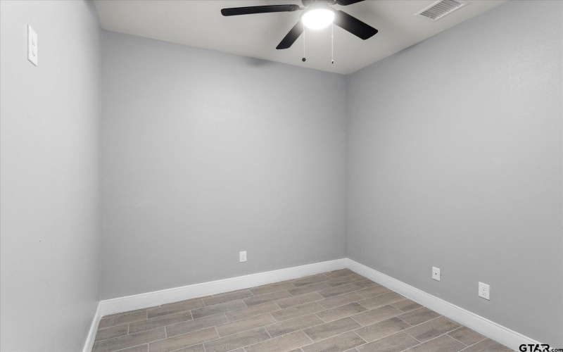 201 S Quille, Mt Pleasant, TX 75455, 4 Habitaciones Habitaciones , ,2 BañosBaños,Residential,En Venta,201 S Quille,0,24014298