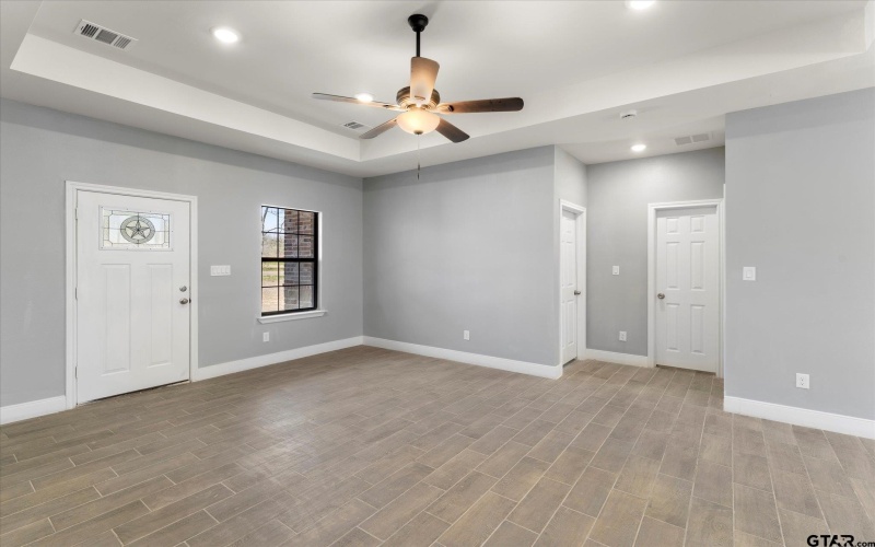 201 S Quille, Mt Pleasant, TX 75455, 4 Habitaciones Habitaciones , ,2 BañosBaños,Residential,En Venta,201 S Quille,0,24014298