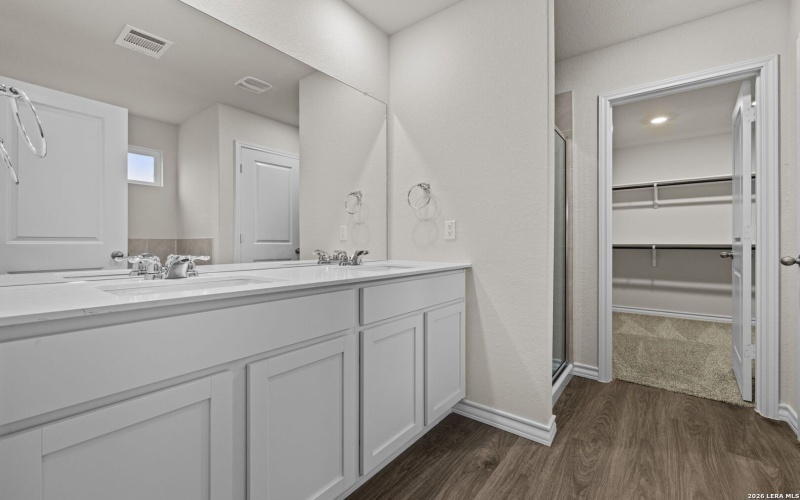 202 Hooded Dotterel, San Antonio, TX 78253, 5 Bedrooms Bedrooms, ,2 BathroomsBathrooms,Residential,For Sale,202 Hooded Dotterel,0,1947432