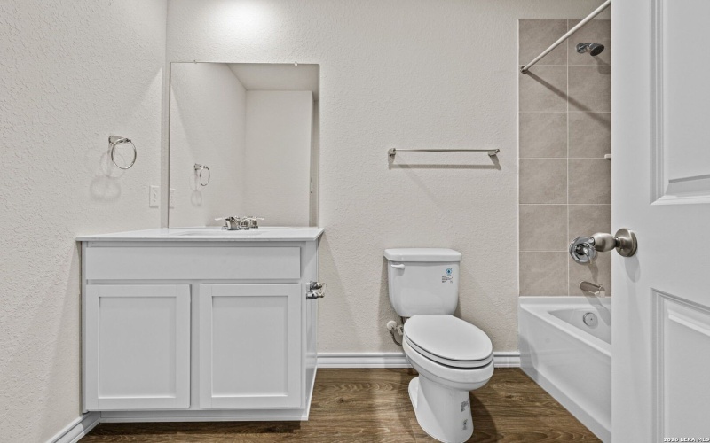 202 Hooded Dotterel, San Antonio, TX 78253, 5 Bedrooms Bedrooms, ,2 BathroomsBathrooms,Residential,For Sale,202 Hooded Dotterel,0,1947432