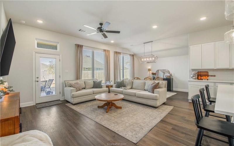 5951 Eldora Drive, College Station, TX 77845, 3 Bedrooms Bedrooms, ,2 BathroomsBathrooms,Residential,For Sale,5951 Eldora Drive,0,26002971