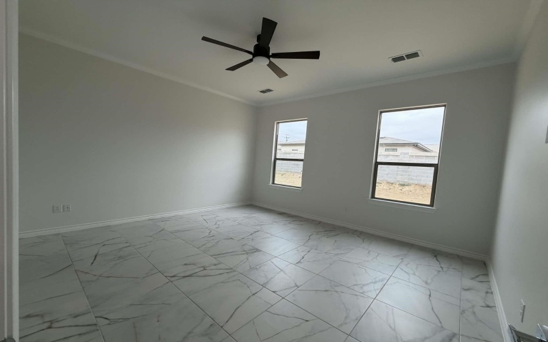 5609 Beefalo Ln., Laredo, TX 78046, 4 Bedrooms Bedrooms, ,2 BathroomsBathrooms,Residential,For Sale,5609 Beefalo Ln.,0,20261175