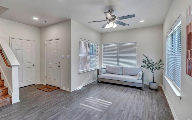 1716 Galveston Avenue, Fort Worth, TX 76110, 3 Habitaciones Habitaciones , ,2 BañosBaños,Residential,En Venta,1716 Galveston Avenue,0,21202586