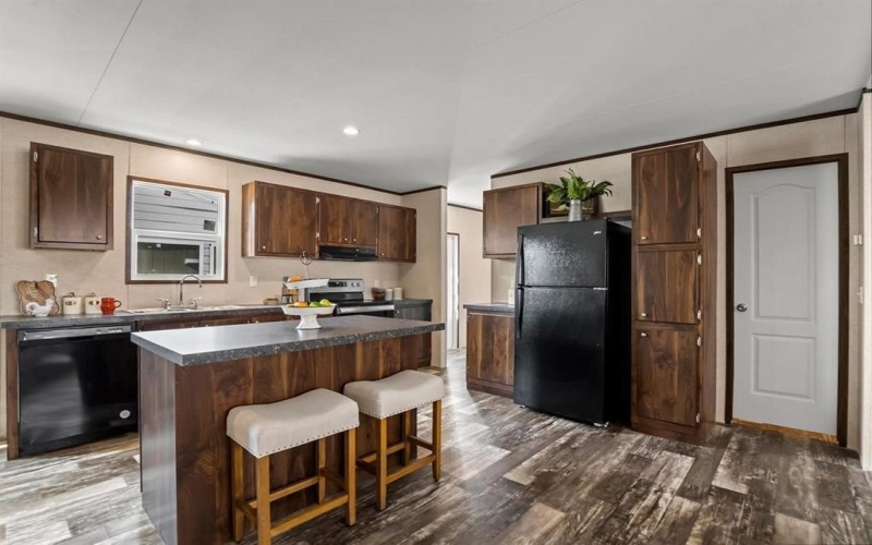 1221 County Road 805, Cleburne, TX 76031, 4 Bedrooms Bedrooms, ,2 BathroomsBathrooms,Residential,For Sale,1221 County Road 805,0,21202692