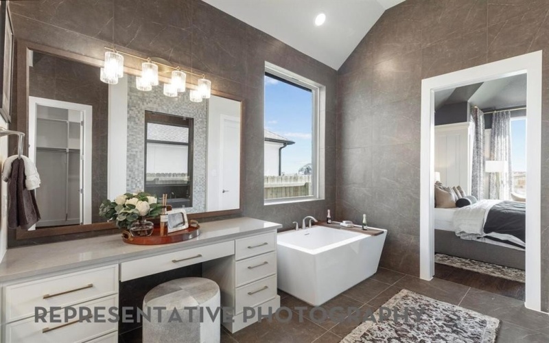 2017 Reedgrass Court, Flower Mound, TX 76226, 4 Habitaciones Habitaciones , ,5 BañosBaños,Residential,En Venta,2017 Reedgrass Court,0,21202801