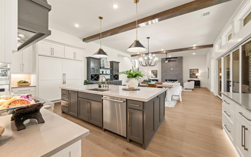 7061 The Resort Drive, Fort Worth, TX 76179, 5 Habitaciones Habitaciones , ,5 BañosBaños,Residential,En Venta,7061 The Resort Drive,0,21202881